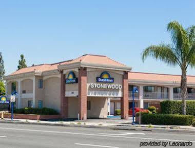 Days Inn By Wyndham Downey Exterior photo